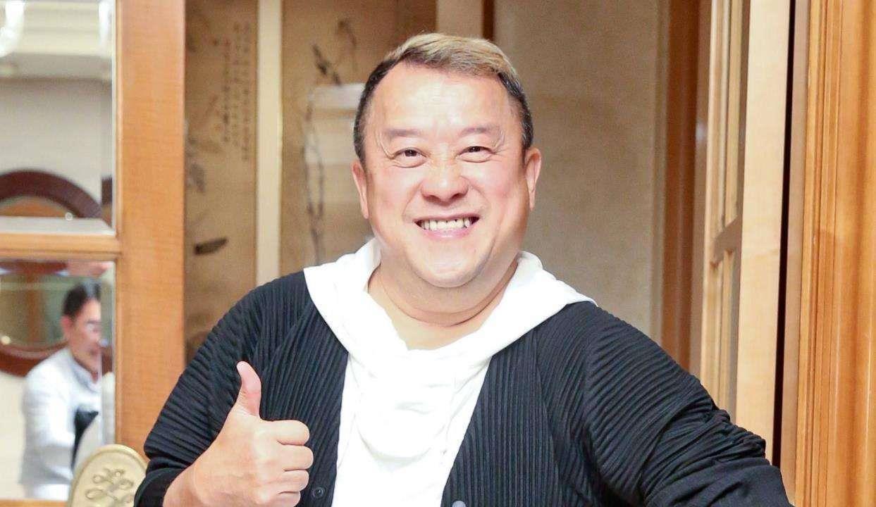 曾志伟|娱乐圈的人走茶凉,在70岁曾志伟身上展现得淋漓尽致