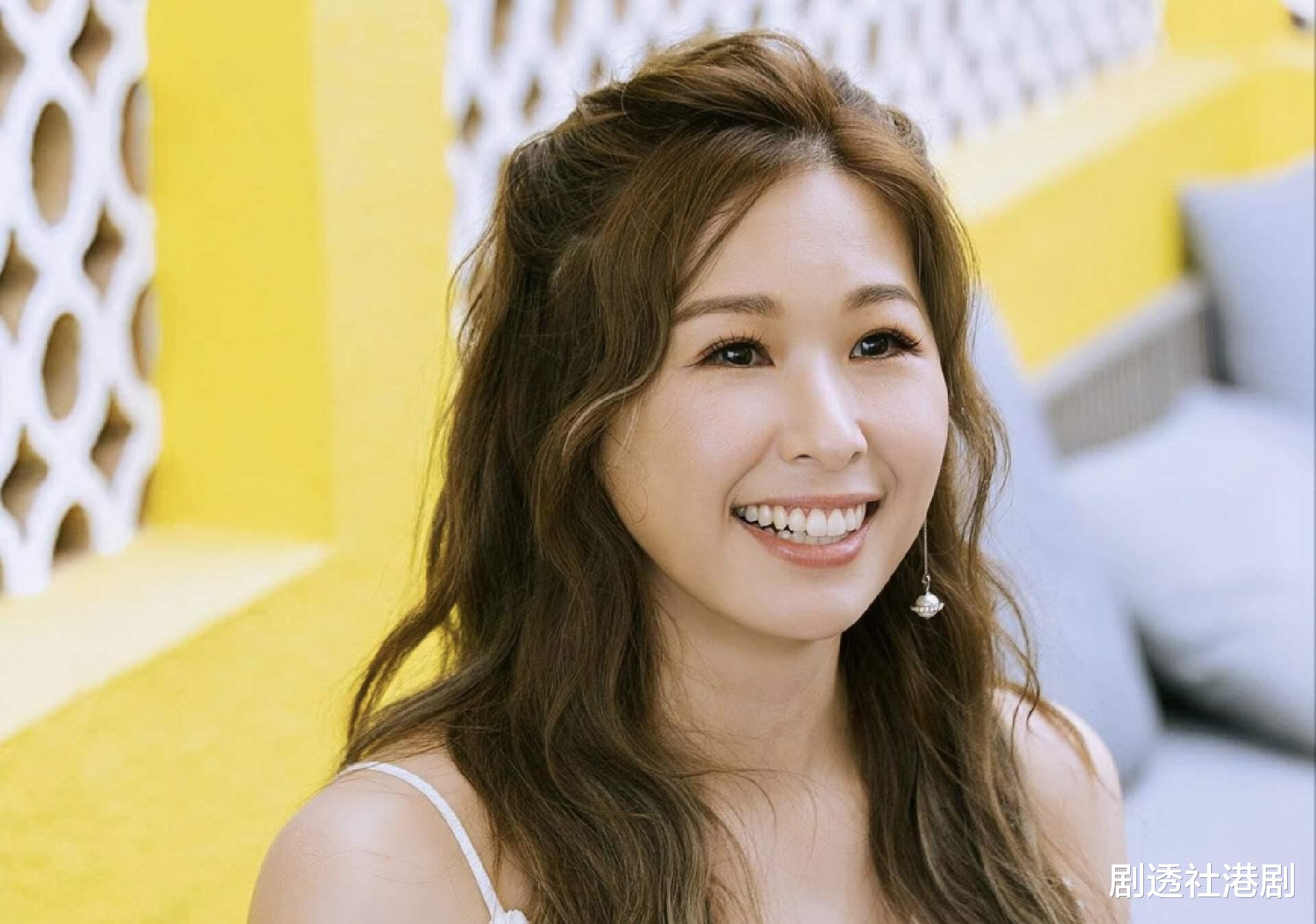 又走一个！TVB知名女星突然约满离巢，是星二代也是富家女