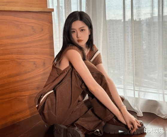 乔欣回应停车争议,网友直呼“骂错人”,安崎乱接梗惹怒女司机