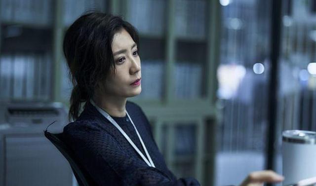 穿衣搭配|“夫妻本是同林鸟”,但抱歉!这一次修杰楷“救”了贾静雯了