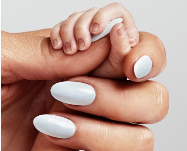 希尔顿富可敌国,高龄育儿,却被网友网暴,究竟为何?