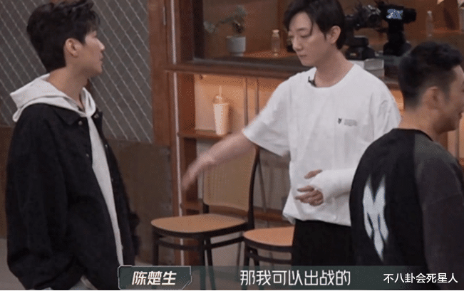 学会“低头”一年后,42岁的陈楚生终于成功翻红了