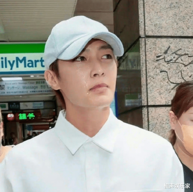 炎亚纶被调侃,痛哭流涕还化妆,被打听是什么粉底