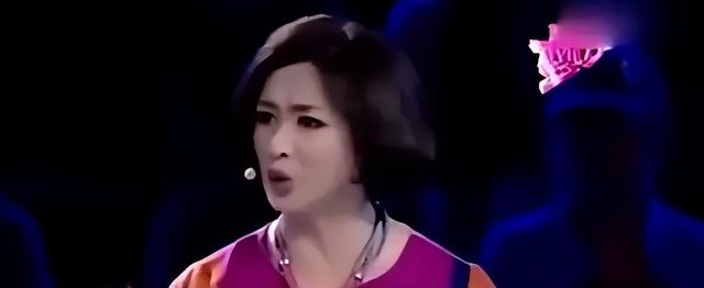 真绝了!揭掉迪丽热巴遮羞布,害怕穷人看见,但又怕富人看不见