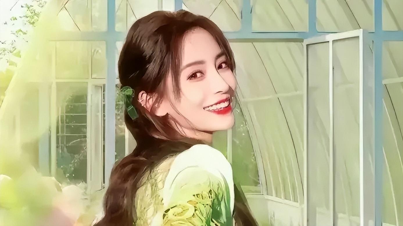 继疯马秀事件后，杨颖寻求前夫借钱，欲借其解除“软封杀”？