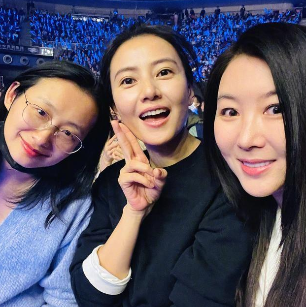 染发 带妆貌美如花，卸妆：大姐你是谁，这9位女星“素颜无人识”