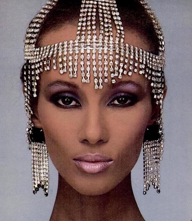 世界最美黑人:五官精致细腻,颜值超高,三婚嫁摇滚天王婚姻幸福