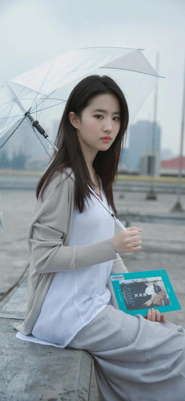 贾静雯|那些出道至今，颜值就走在神坛之上的女星们