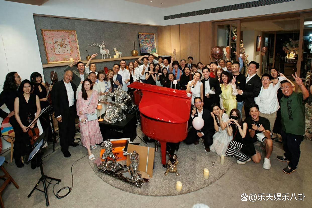 萧敬腾携林有慧游挪威!晒同框合照超有夫妻相?高调秀恩爱!