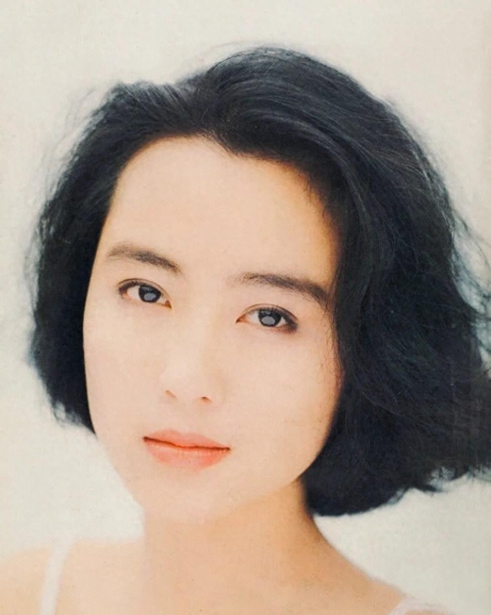 被刘銮雄、郭富城接连“折磨”暴瘦几十斤,如今她彻底遁入了空门