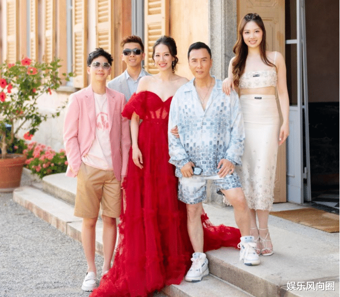 甄子丹60大寿众星祝福!19岁女儿登台表演,前妻所生儿子备受冷落