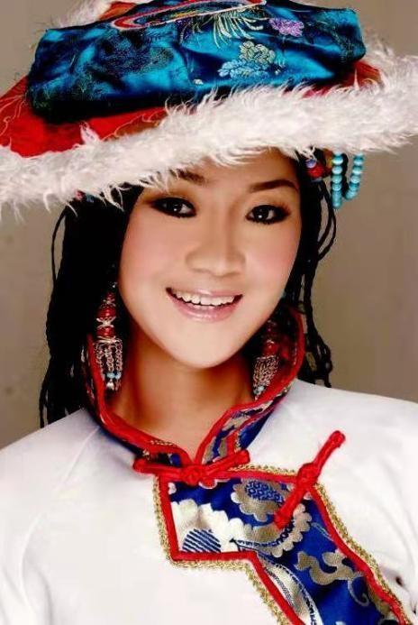 被刀郎42次告上法庭,结婚生子后的降央卓玛,已经走上一条不归路