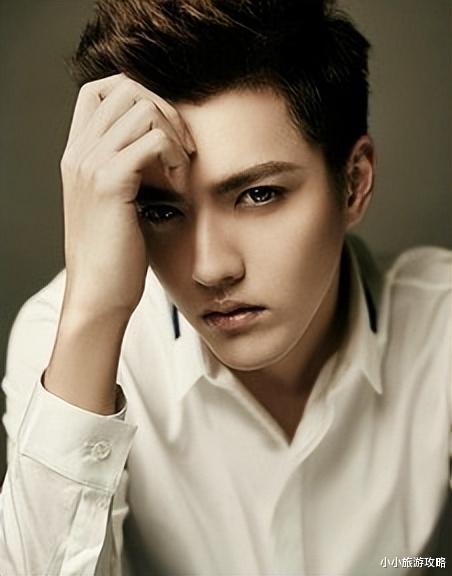 吴亦凡|曝吴亦凡状态：在狱中坚持写歌，有专人照顾其生活起居