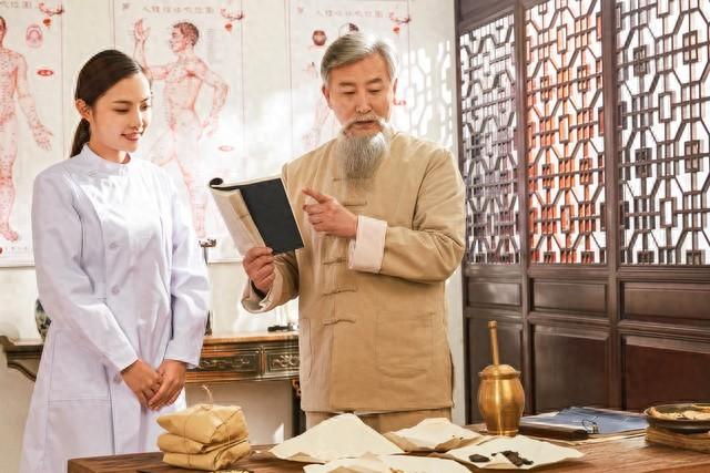 建议每个中老年人学会用归芍地黄丸，用好了，还能调理这几种病！