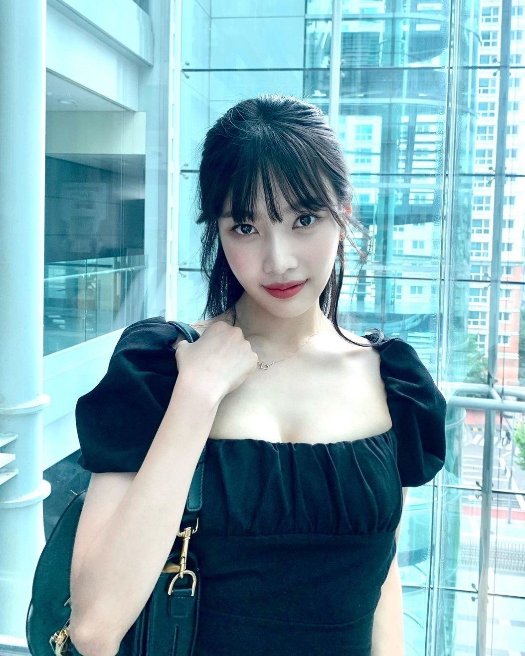 Red Velvet回归性感身材再受关注!5招甩出道初期肉肉女形象