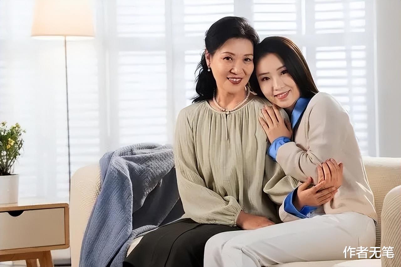 公公寿宴,丈夫的小三来宣示身份,我微笑说完祝寿词她被气走了