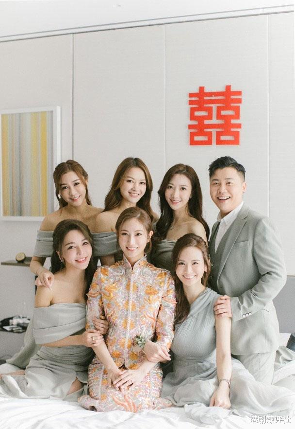 拜金港姐如愿嫁入豪门!与圈外老公拍拖七年,浑身金器富贵逼人