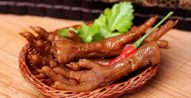 鸡爪|市场上这么多鸡爪都是从哪里来的,吃起来安全吗?看完终于明白了