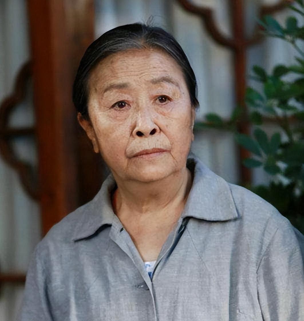 张少华|“丑娘”张少华,人丑心更丑,早年恶行被揭成为人生,无法抹去的黑点