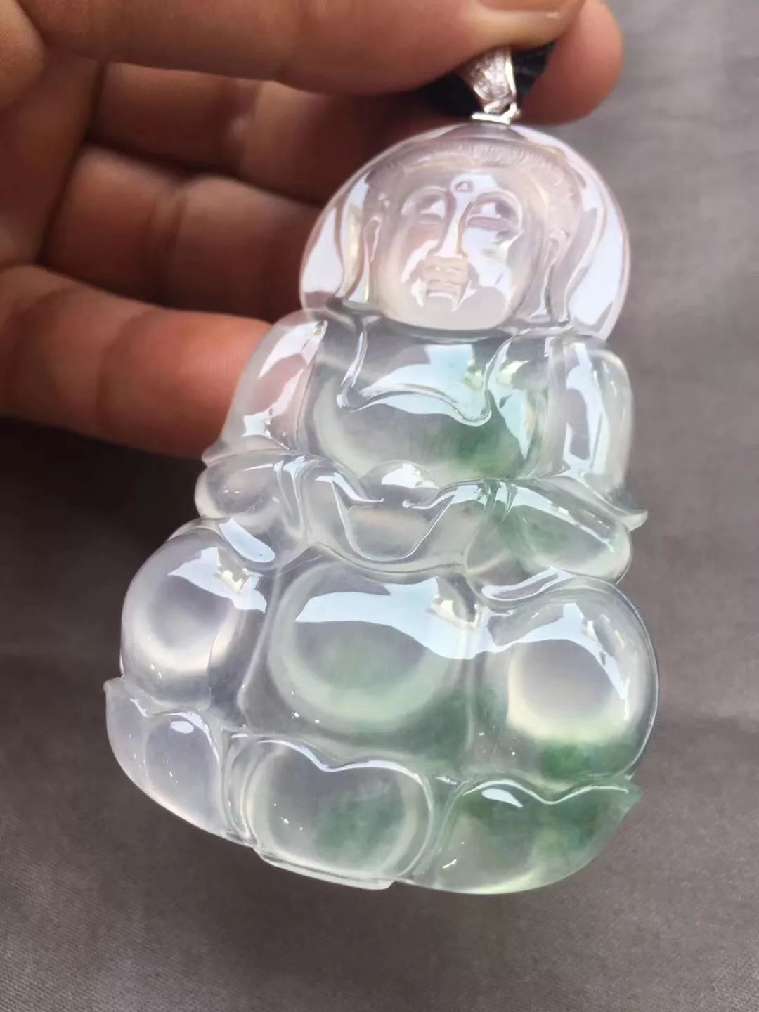 老物件|500克的翡翠原石，切高冰飘花翡翠