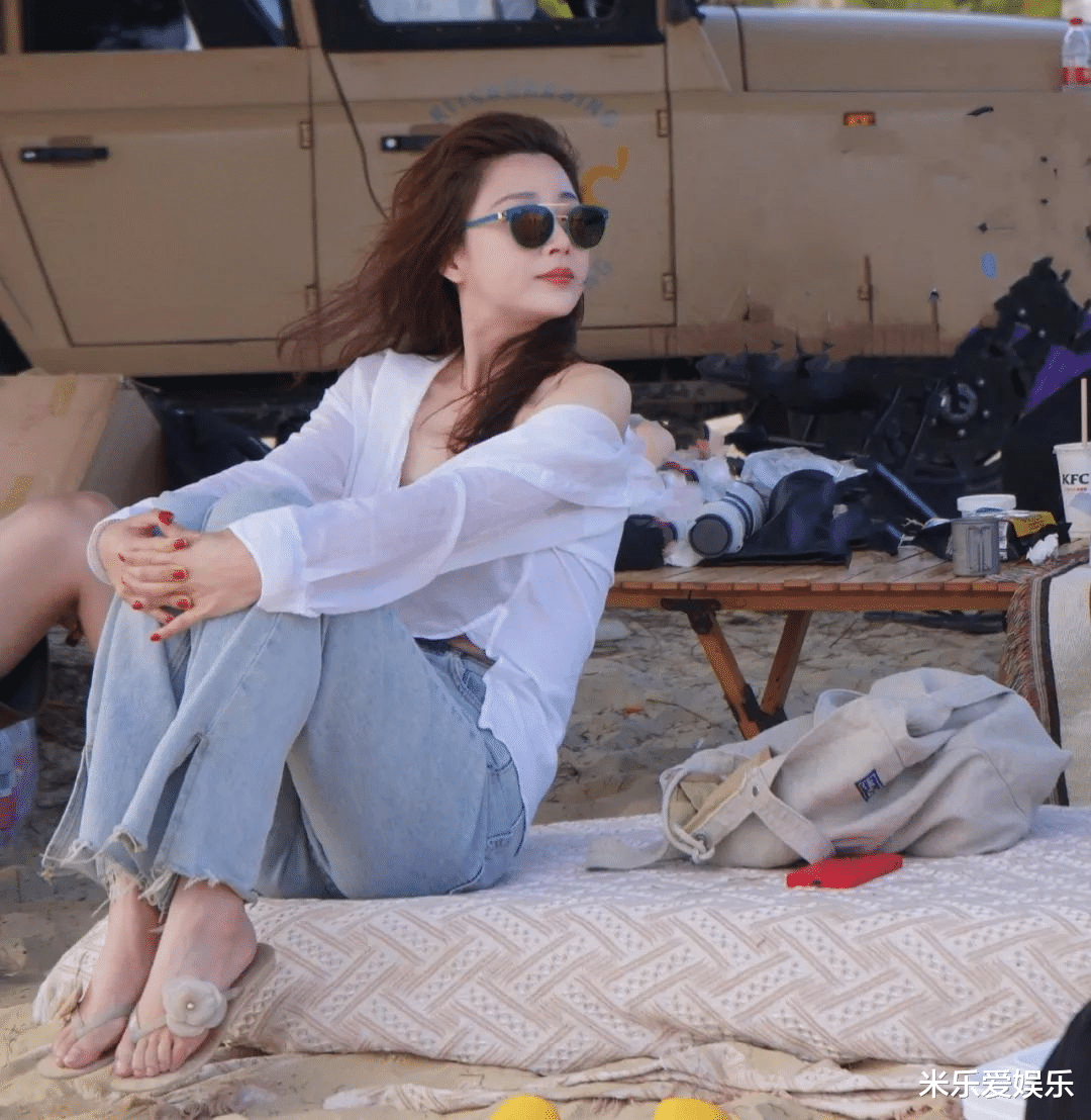 殷桃的腰,夺命三郎的弯刀