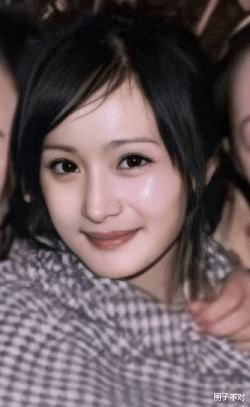 视后的奖杯还没揣热乎,热依扎就这么“塌”了?