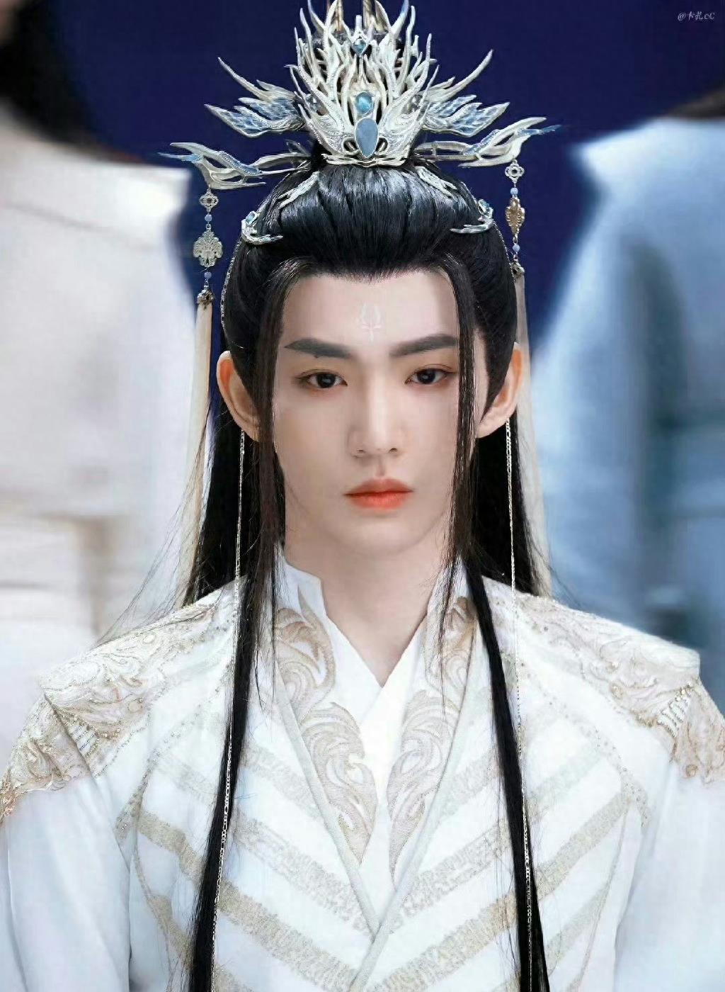 邓为这回翻车了?阴柔外表难掩重欲风流!糊才是最好的保护色