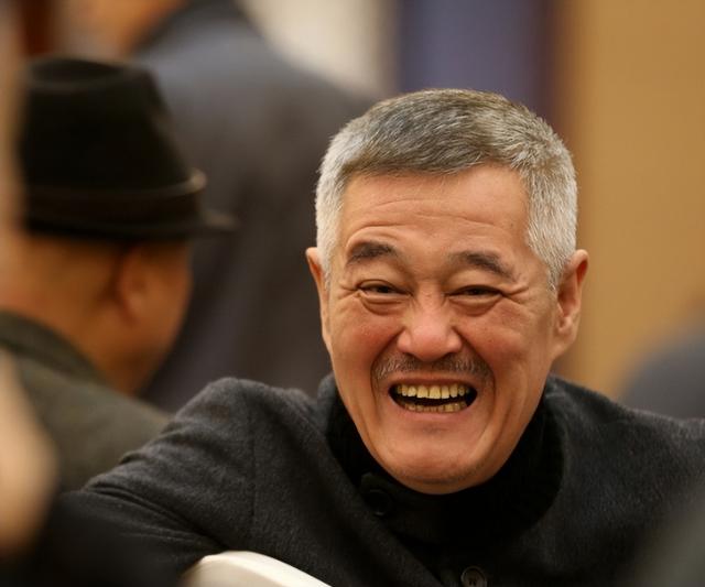 小沈阳|“小品王”赵本山东北称王，21次连登春晚，多亏背后三位贵人相照