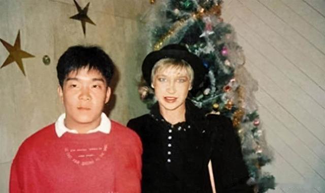 两位香港演员突传死讯,相隔仅1天,死因曝光,娱乐圈再添哀痛