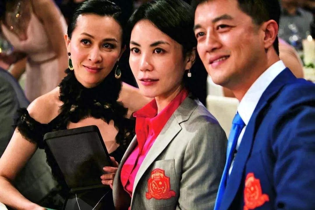 李亚鹏：王菲有一套别墅，从来不让我进去，后来我发现，那里摆满了谢霆锋照片