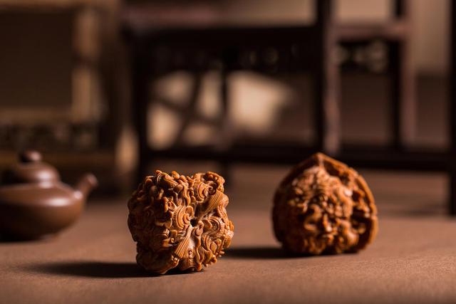 文玩|文玩已经流行上百年了,为什么市场,依然这么乱?