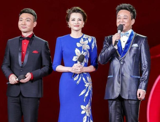 春晚|曝2024年春晚主持人阵容，任鲁豫撒贝宁挑大梁，谢娜疑似加入