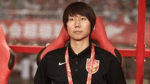 李铁央视独家采访曝光：短短8字毫无悔意，球迷失望大呼他为了自保！