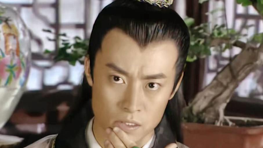 《上错花轿嫁对郎》柯世昭对李玉湖一见钟情，这样风度翩翩的反派，很难令人不爱