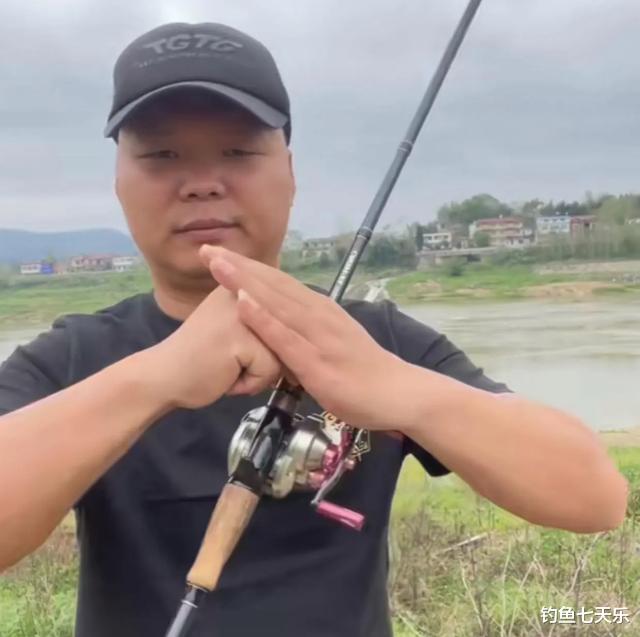 钓鱼|一个月内二进宫！湖北钓鱼网红长江违规垂钓，被采取刑事强制措施