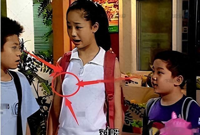 《家有儿女》中明目张胆的穿帮镜头，导演是认为观众看不见吗？