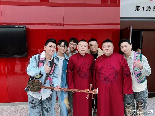 春晚|德云社相声春晚开录，被纸质媒体争相报道，上了多家文娱版的头条