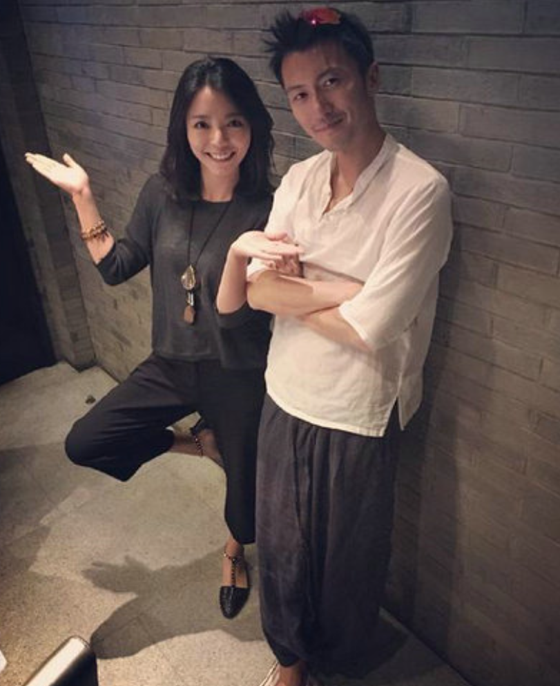 港圈男艺人涉嫖丑闻,内地捞金背后藏着的婚外恋,谢霆锋成疑似?