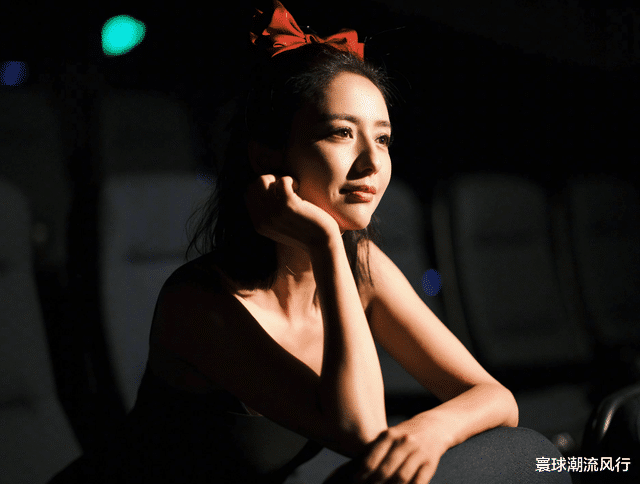 佟丽娅喜迎40岁生日!穿吊带秀性感身材美貌封神,前夫贴心送祝福