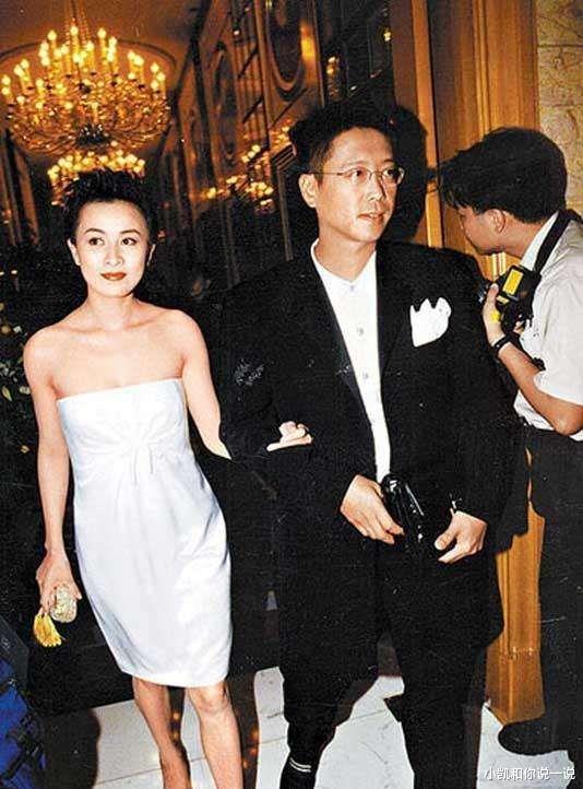 花花公子许晋亨:放弃赌王千金,娶蛇蝎美人李嘉欣,60岁已拄拐杖