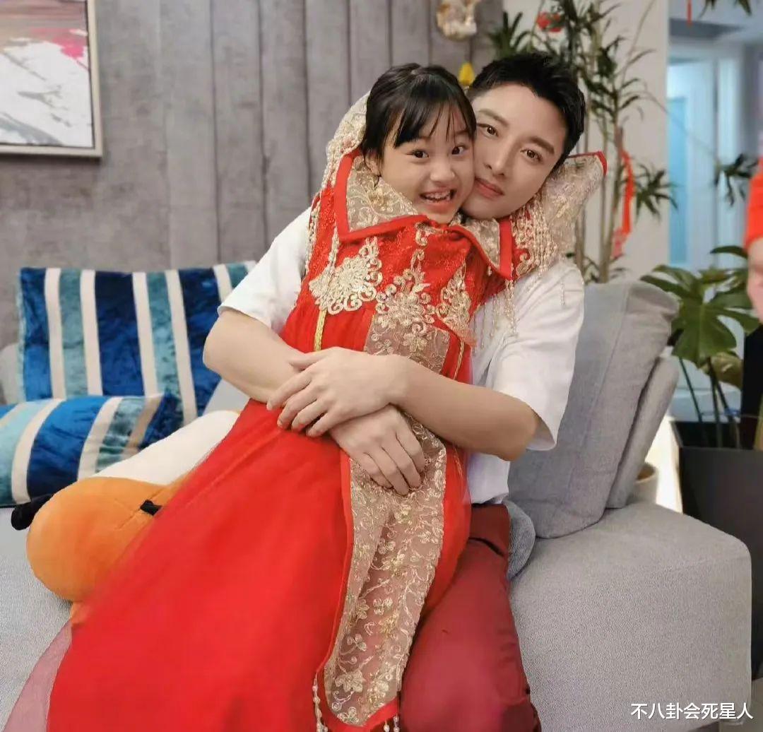 贾云馨|甜馨长大了,评论区维护妈妈,高情商回复恶评,被赞有教养