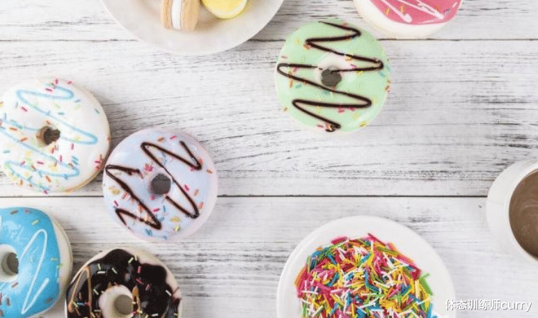 高血压|听一句劝:血压高不想脑出血,最好别碰4种食物,再馋也要忍住