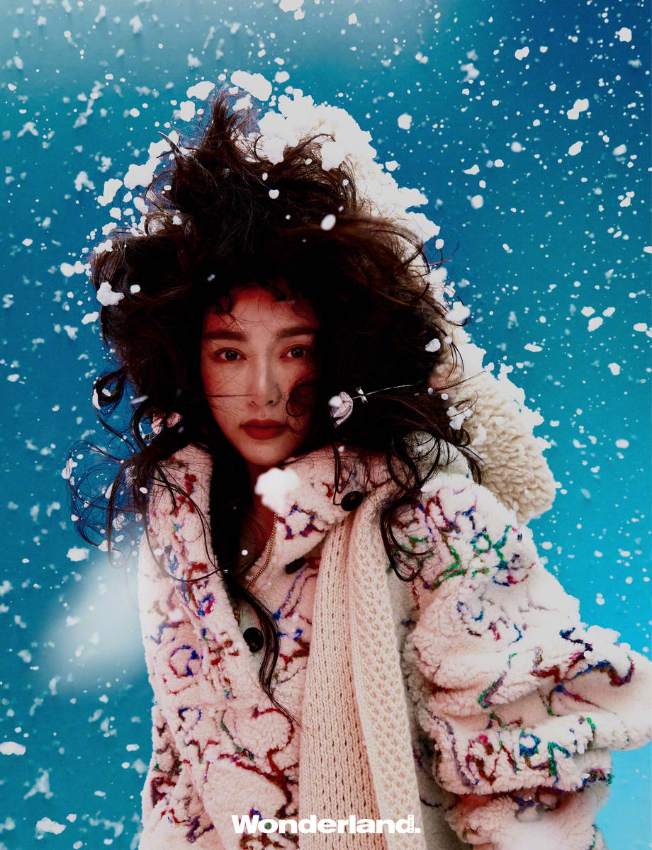 唐嫣秋冬时尚大片:羊毛卷发你能认出来吗?