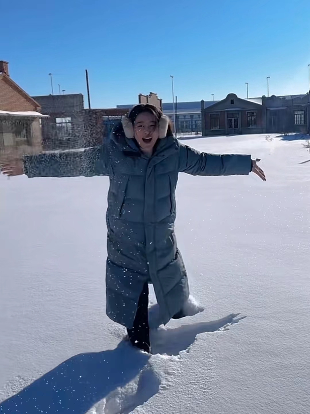 接地气!张馨予到东北雪地撒欢超欢乐,嫁给何捷后风评转变