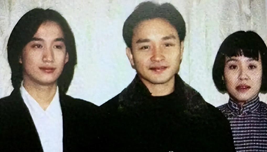 她与导演同居三年却惨遭抛弃,转身下嫁穷小子后,竟还翻身逆袭了!