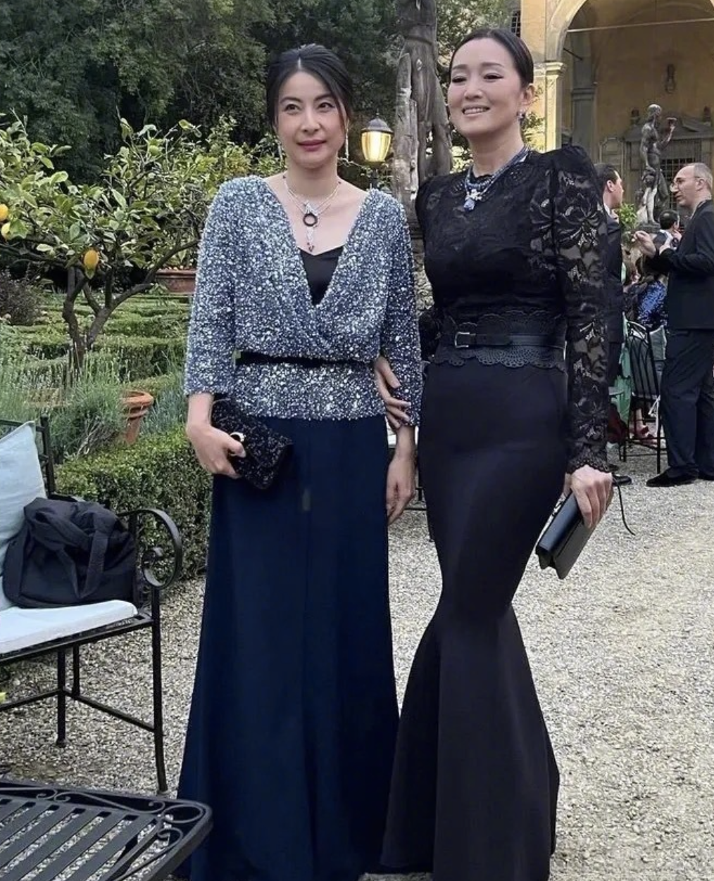 郭晶晶|一张合照,把郭晶晶在贵妇圈的“真实地位”展现得淋漓尽致