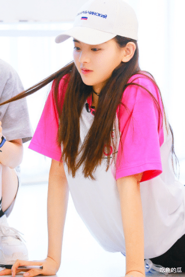 ella|与吴尊暧昧后下嫁普通人，Ella到底是疯了还是人间清醒？