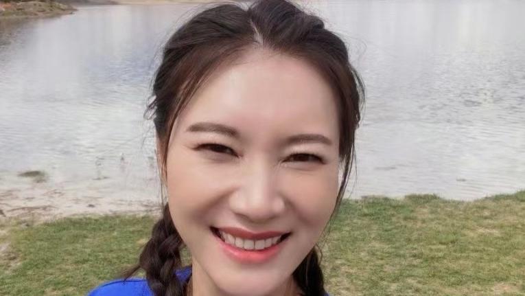 林丹妻子谢杏芳美成李嘉欣，自从远离渣男后，女人活得有多爽