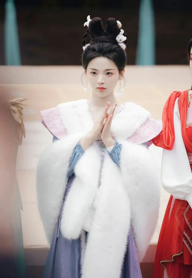 发型 现在的综艺,给女嘉宾做的古装造型都这么“卷”吗?