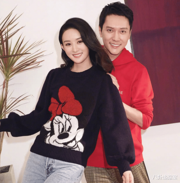 冯绍峰带子接机赵丽颖,一家三口互动有爱,曝冯妈送她豪宅求复婚